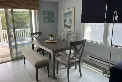 Image de Hear the Ocean from this well kept oceanside duplex