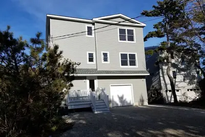 Image de Nice home in Barnegat Light with 6 Bedrooms and WiFi
