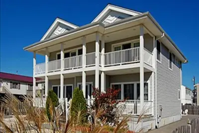 Image de 6 bedroom accommodation in Beach Haven Gardens