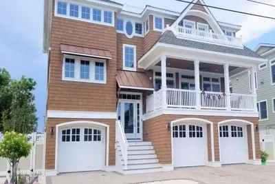 Image de Ocean Block with Pool in Brant Beach!