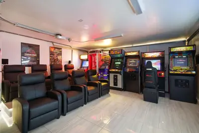 Image de 🦖Dino Disneyland 🦖🦕⛳️🛝🕹 Arcade, Playground & More! !