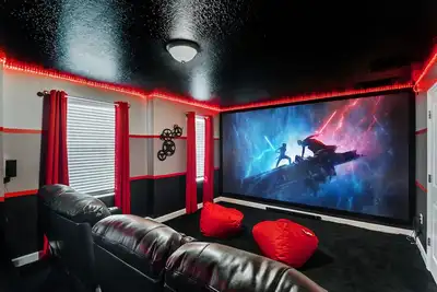 Image de Disney Theme Staycation - 8 Bedroom 5 Bath with Private Pool and Movie Theater