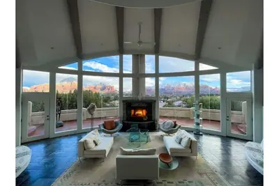 Image de Luxury Retreat • Spa • 3 Ensuites • Red Rock Vista