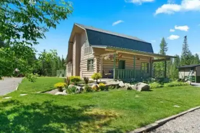 Moose tracks lodge - 9 miles from Silverwood