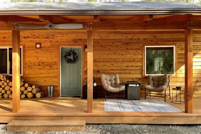 Image de Cozy Cabin in the Woods