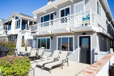 Image de Charming Oceanfront Bottom Unit on Boardwalk