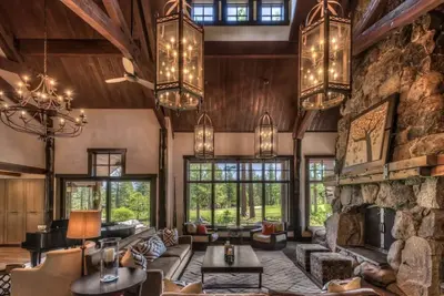 Image de Rockwood Lodge at Lahontan - Monthly Rental! Gated Community w/ Private Hot Tub & Custom Furnishings