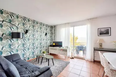 Image de Gemütliches und klimatisiertes Apartment 3 Zimmer 5 Personen mit Balkon - Auswahl - super Home