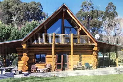 Entwood Log Cabin - Experience something magical staying  at Entwood