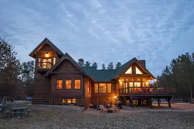 Image de Lake Tower Lodge 6 Bed 4Bh Theater Game Bar Resort Amenities <3m to Premier Golf