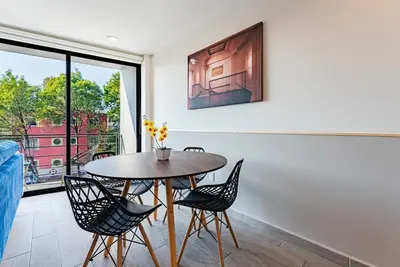 Image de Vh | Near Hospital Xxi 2 Br wifi and balcony | 342