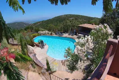 Image de Independent T3 without vis-Ă -vis in villa Private swimming pool