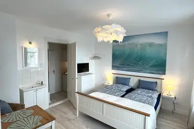 Image de Apartment directly behind the dike in California on the Baltic Sea