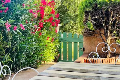 Image de Les Volets Verts, Villa à 200m de la plage de Fabregas, 4 chambres, 2 terrasses,