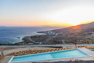 Regenesis 3 3bdr Pool Villa by UpGreat Hospitality