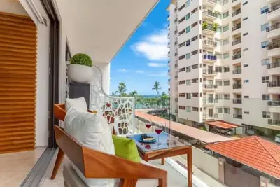 Image de Incredible new condo 1/2 Block from Beach/Malecon!