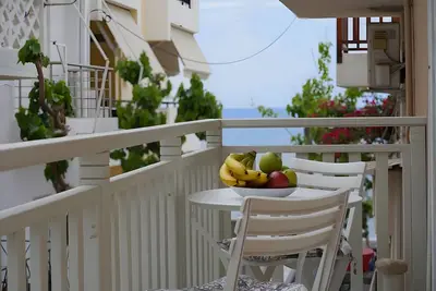 Image de Appartement de vacances \"Kallithea Beach\" près de la plage avec balcon et Wi-Fi