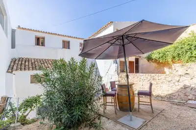 Image de Maison de vacances 'La Clau Casa Rural' avec vue sur la montagne, terrasse privée et Wi-Fi