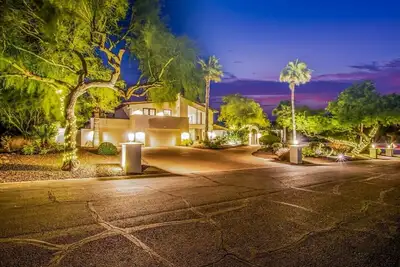 Image de $3m Paradise Valley Estate|Heated Pool|Tennis|Spa