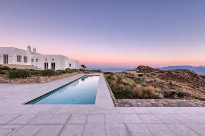 Image de One Of The Best Luxury Villas That Echoes Mykonos Island Lifestyle