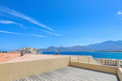 Image de Maison perchée en Roof Top au cœur de Calvi - Vue mer - 5 minutes de la plage