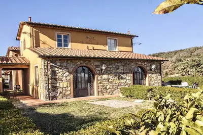 Image de Residence con piscina a Monteverdi