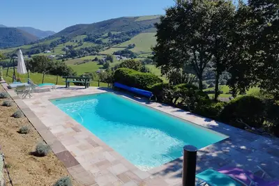 Image de Chalet avec vue magnifique sur les montagnes basques, à 3 minutes d’Espelette.