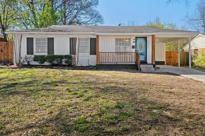 Image de Blue Flamingo - 15 minutes from anywhere in Memphis!