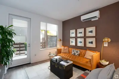 Image de Luxury Living at Elan Menlo: 2br Condo with Outdoor Pool, Fire Pit, and Bbq Grills