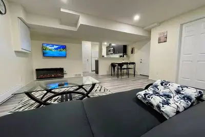 Image de 2 Br Walkout loaded with amenities