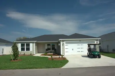 Image de ***Great location-Mins from Brownwood! Brand New, Full-size House, Dogs Welcome!