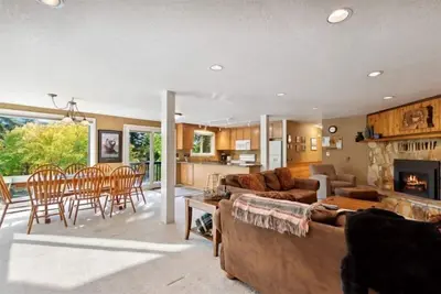Image de Family-Friendly Condo Close to the Slopes