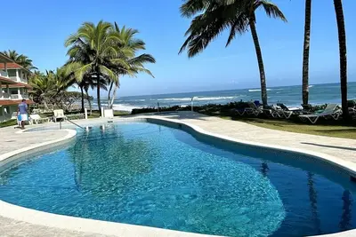 Image de Victorian Beachfront Luxury Condominiums