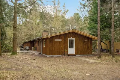 Image de Nice summer house in the middle of the forest