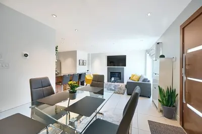 Image de Entire guest suite - 5 min from the beach