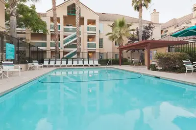 Image de Just What You Were Looking For! Free Breakfast, Onsite Pool, Parking
