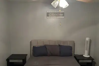 Image de Spacious and secluded 1br