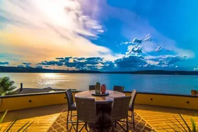 Image de Stunning Water View Sunsets-Double Chef's Kitchen