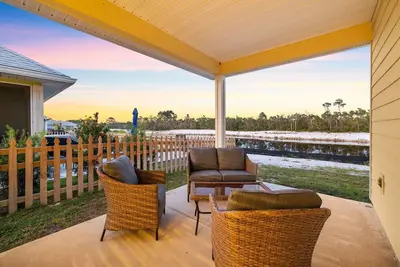 Image de Fall Availability! Backwater Bungalow - Dog Friendly! Low-Speed Vehicle! Community Pool!