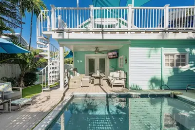 Image de **Island Bliss @ Casa Marina** Spacious Home / Pool + Last Key Services. . .