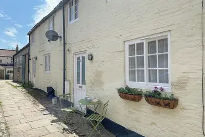 Image de New for 2023 a cosy cottage situated in the very heart of the market town of Thirsk.