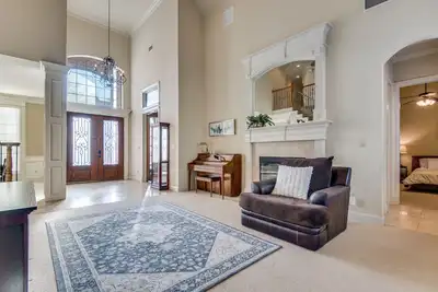 Great location! Spacious executive home in Arlington