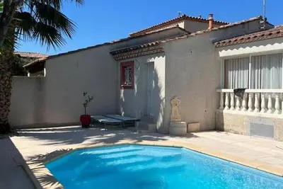 Image de Maison avec piscine privée. Plage à proximité