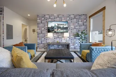 Image de Music Row Escape – 2br, Pool, Sleeps 8, Near Dt