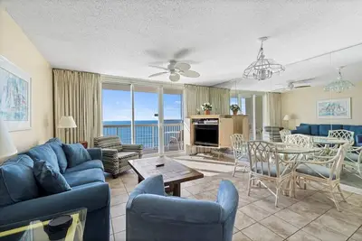 Image de Pelican Beach 1910 (1-Bedroom Condo) with Pool by Pelican Beach Management