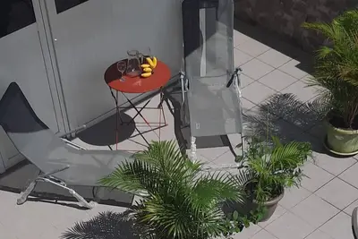 Image de Cosy F2 dans villa chaleureuse + loc de voiture possible