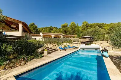 Image de Villa provencale avec piscine et vue panoramique