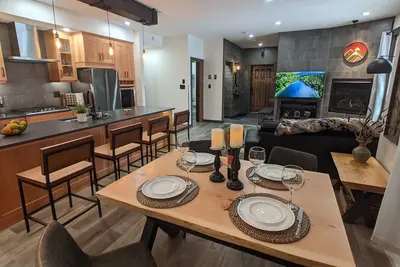 Image de New 2 bedroom, king beds, ensuites