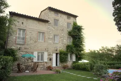 Image de Lovely villa near Lucca, sleeps 15, ideal for pool, beach or sightseeing holiday
