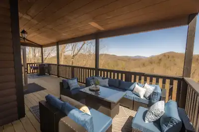 Image de Skyline Ridge Cabin 4 Br Decks w Views Gatlinburg Pigeon Forge Sevierville